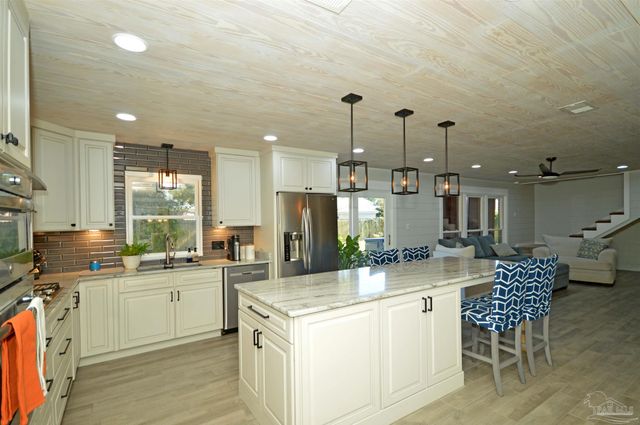 3430 Connell Dr, Pensacola, FL 32503