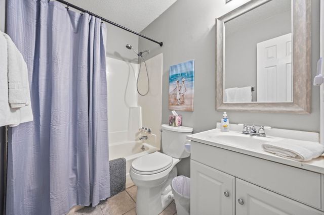 416 Cambridge Cir Apt H5, Murrells Inlet, SC 29576