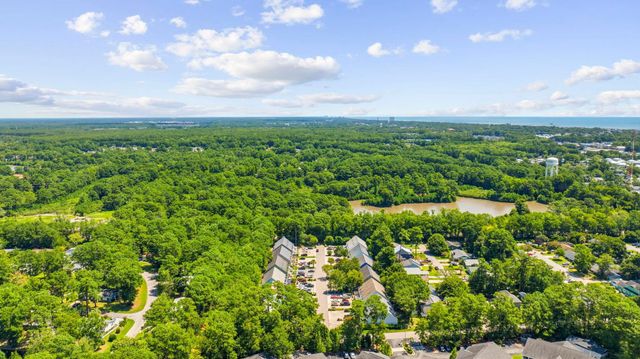 416 Cambridge Cir Apt H5, Murrells Inlet, SC 29576