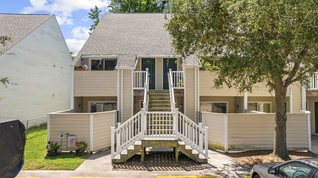 416 Cambridge Cir Apt H5, Murrells Inlet, SC 29576