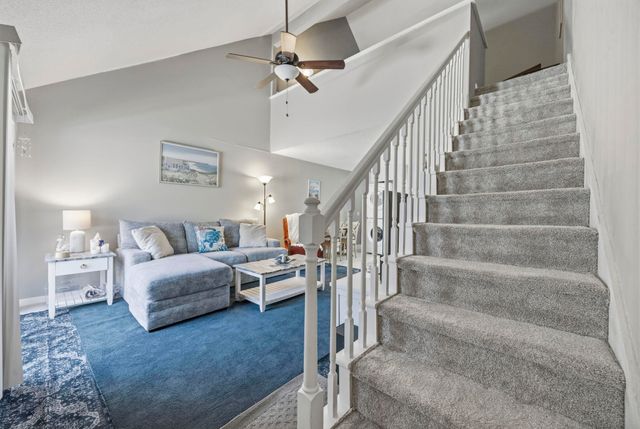 416 Cambridge Cir Apt H5, Murrells Inlet, SC 29576