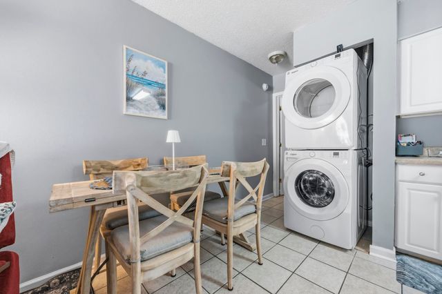 416 Cambridge Cir Apt H5, Murrells Inlet, SC 29576