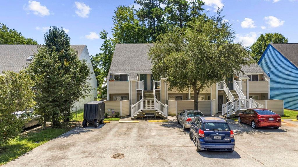 416 Cambridge Cir Apt H5, Murrells Inlet, SC 29576