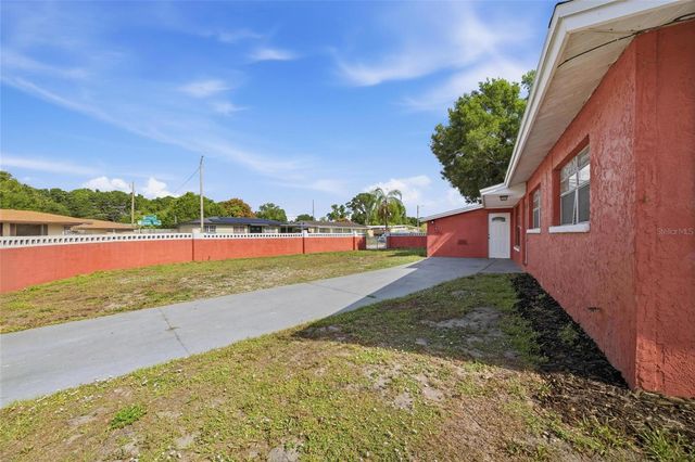 7102 DELLWOOD DRIVE, Tampa, FL 33619