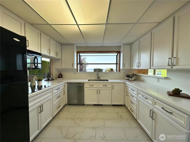714 SW 296th Street, Federal Way, WA 98023