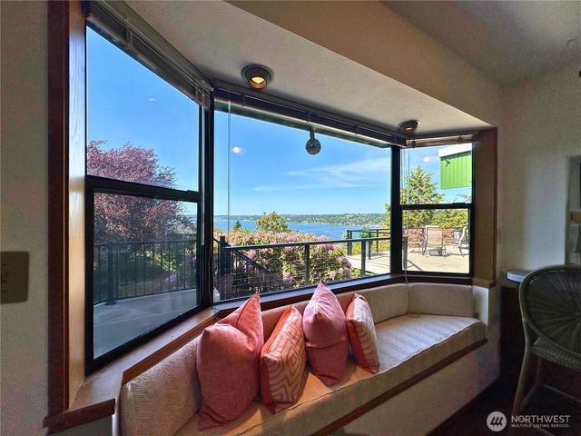 714 SW 296th Street, Federal Way, WA 98023