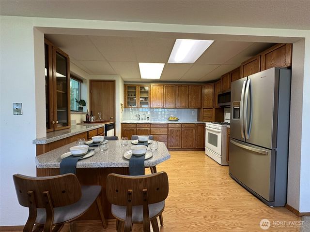 714 SW 296th Street, Federal Way, WA 98023