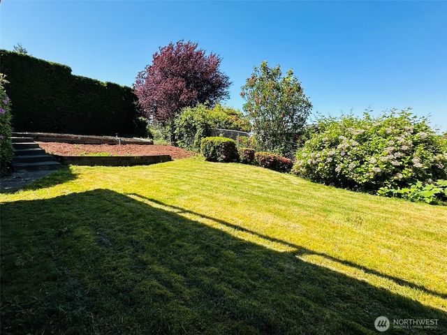 714 SW 296th Street, Federal Way, WA 98023