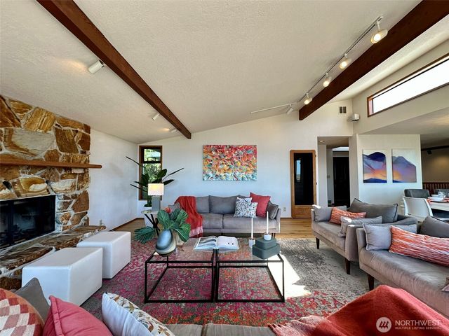 714 SW 296th Street, Federal Way, WA 98023
