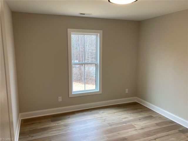 32 Ranchor Drive, Thomasville, NC 27360