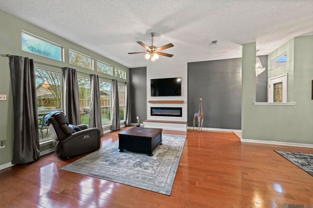 13473 S Fairview Ave, Baton Rouge, LA 70816