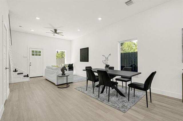 3330 Francis Street, Houston, TX 77004