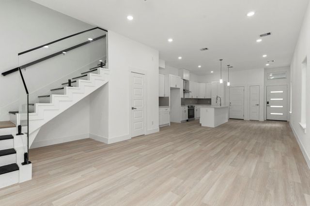 3330 Francis Street, Houston, TX 77004