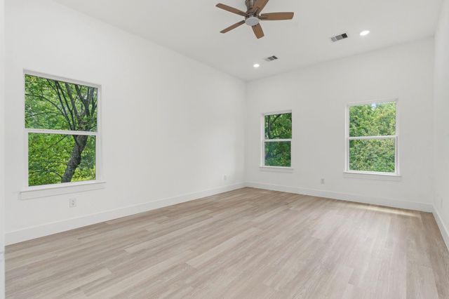 3330 Francis Street, Houston, TX 77004