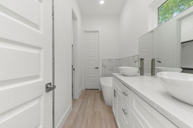 3330 Francis Street, Houston, TX 77004
