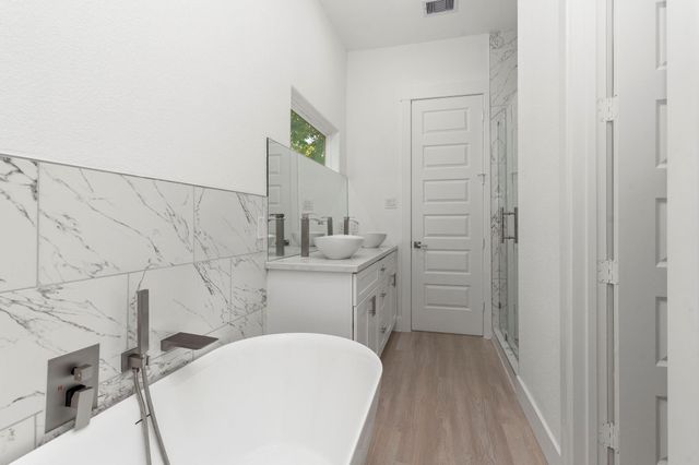 3330 Francis Street, Houston, TX 77004