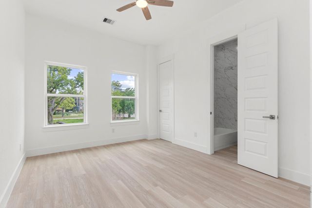 3330 Francis Street, Houston, TX 77004