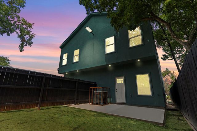 3330 Francis Street, Houston, TX 77004