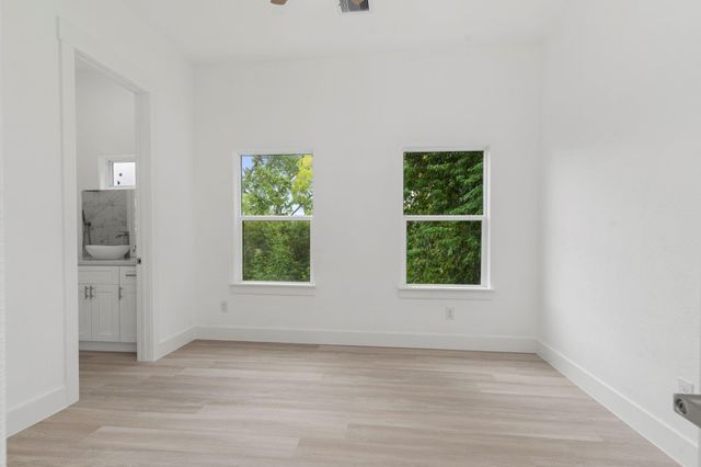 3330 Francis Street, Houston, TX 77004
