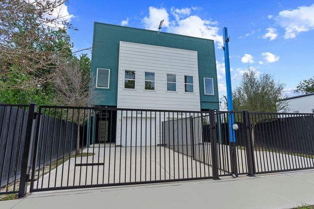 3330 Francis Street, Houston, TX 77004