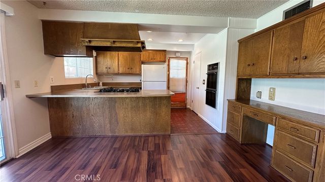 10840 Sylvia Avenue, Porter Ranch, CA 91326
