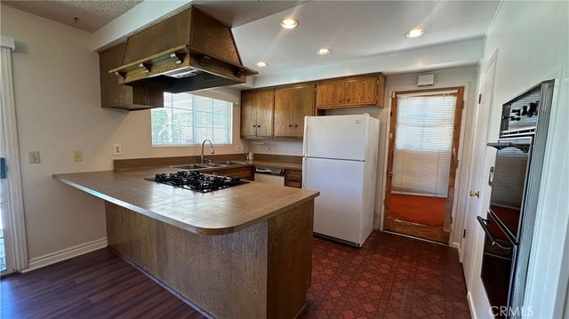 10840 Sylvia Avenue, Porter Ranch, CA 91326