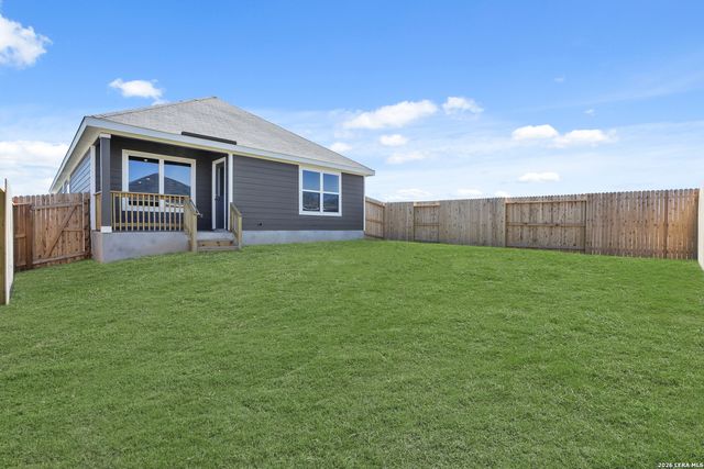 8535 Catnip Pass, Elmendorf, TX 78112