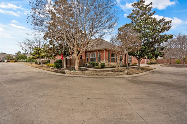 3100 Camellia Rose Drive 110, Fort Worth, TX 76116