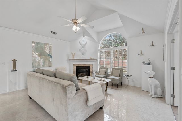 3100 Camellia Rose Drive 110, Fort Worth, TX 76116