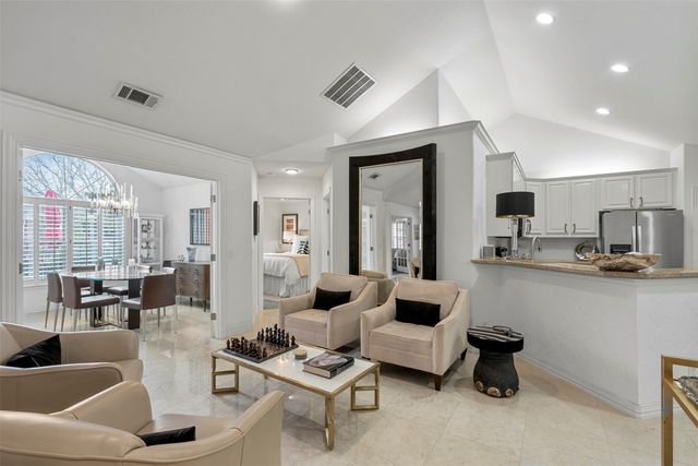 3100 Camellia Rose Drive 110, Fort Worth, TX 76116