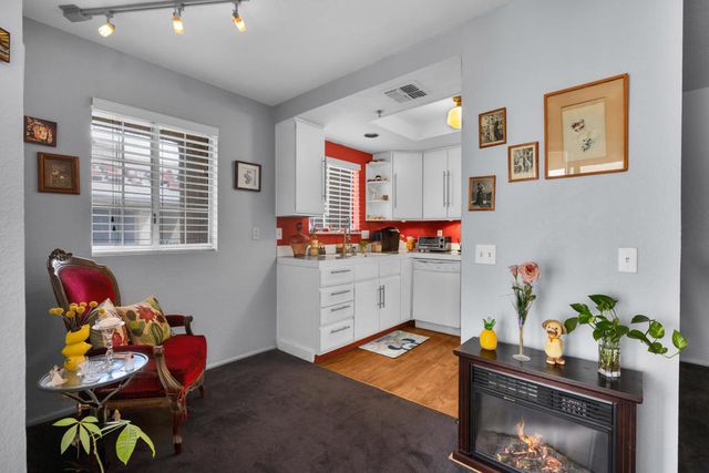 2700 Lawrence Crossley Road 63, Palm Springs, CA 92264