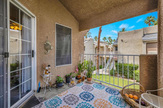 2700 Lawrence Crossley Road 63, Palm Springs, CA 92264