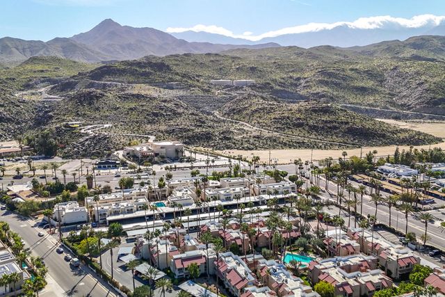 2700 Lawrence Crossley Road 63, Palm Springs, CA 92264
