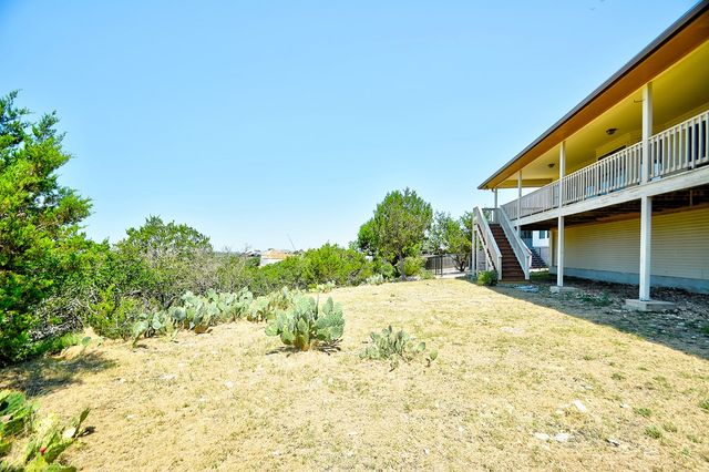 2100 Vista Ridge Dr, Kerrville, TX 78028