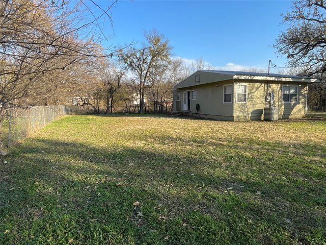 300 NW 13th Street, Mineral Wells, TX 76067