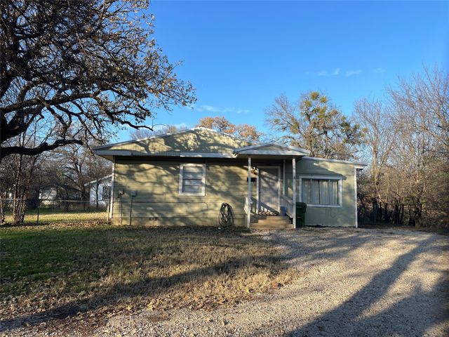 300 NW 13th Street, Mineral Wells, TX 76067