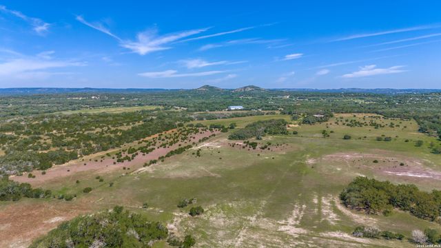 1717 W FM 473, Spring Branch, TX 78070
