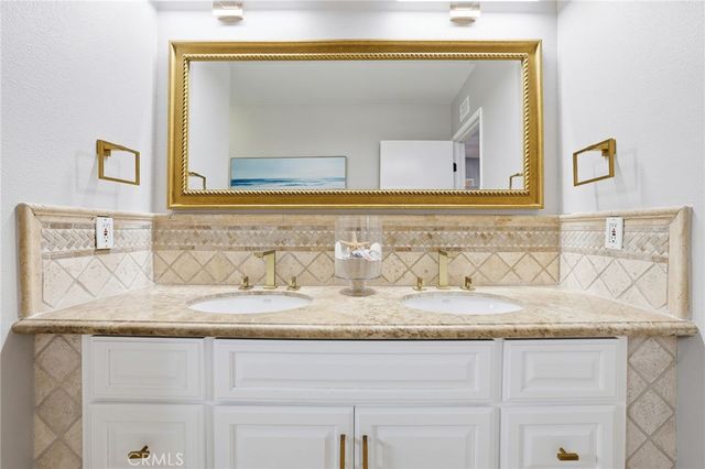 7505 Bobbyboyar Avenue, West Hills, CA 91304