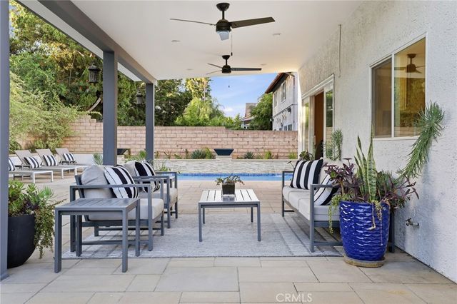 7505 Bobbyboyar Avenue, West Hills, CA 91304