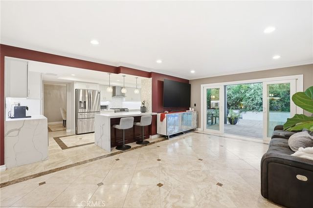 7505 Bobbyboyar Avenue, West Hills, CA 91304