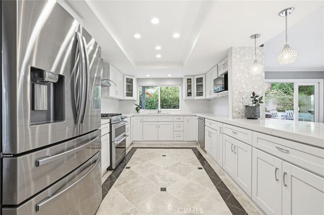 7505 Bobbyboyar Avenue, West Hills, CA 91304
