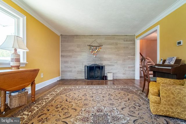 49 WILLOW CREEK RD, Wrightsville, PA 17368