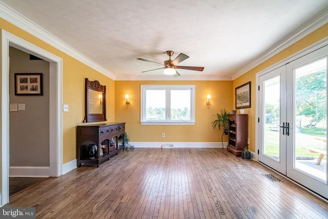 49 WILLOW CREEK RD, Wrightsville, PA 17368