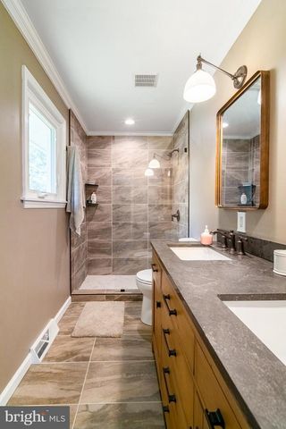 49 WILLOW CREEK RD, Wrightsville, PA 17368