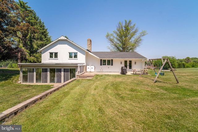 49 WILLOW CREEK RD, Wrightsville, PA 17368