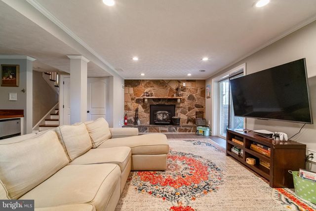 49 WILLOW CREEK RD, Wrightsville, PA 17368