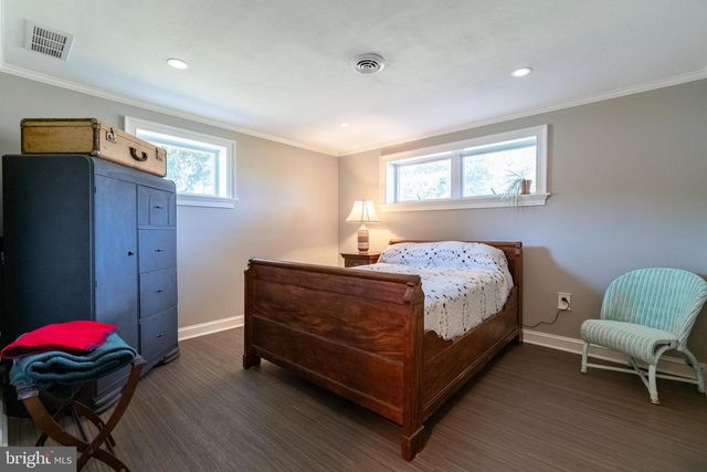 49 WILLOW CREEK RD, Wrightsville, PA 17368