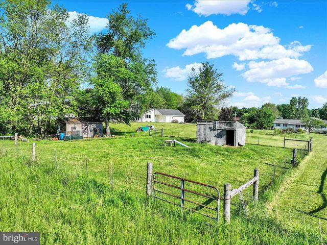 49 WILLOW CREEK RD, Wrightsville, PA 17368
