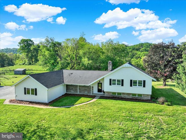 49 WILLOW CREEK RD, Wrightsville, PA 17368