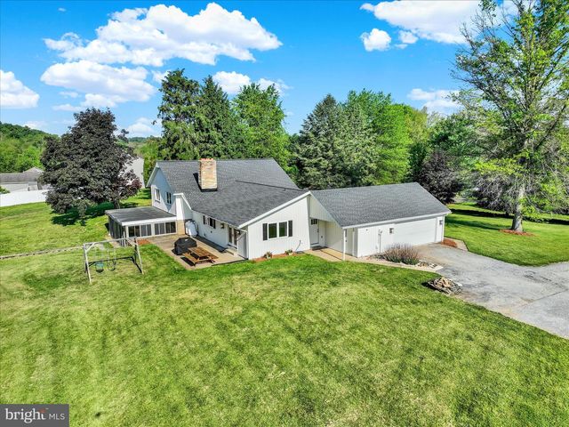 49 WILLOW CREEK RD, Wrightsville, PA 17368